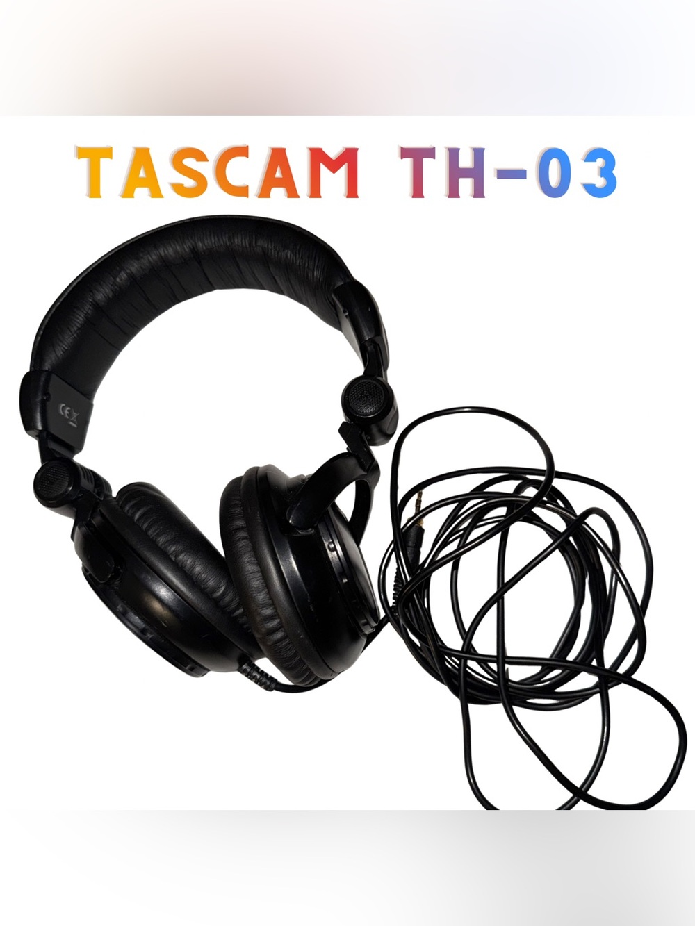 TASCAM TH-03 Studio Headphones Closed-Back Over-Ear DJ Podcast Monitoring Black